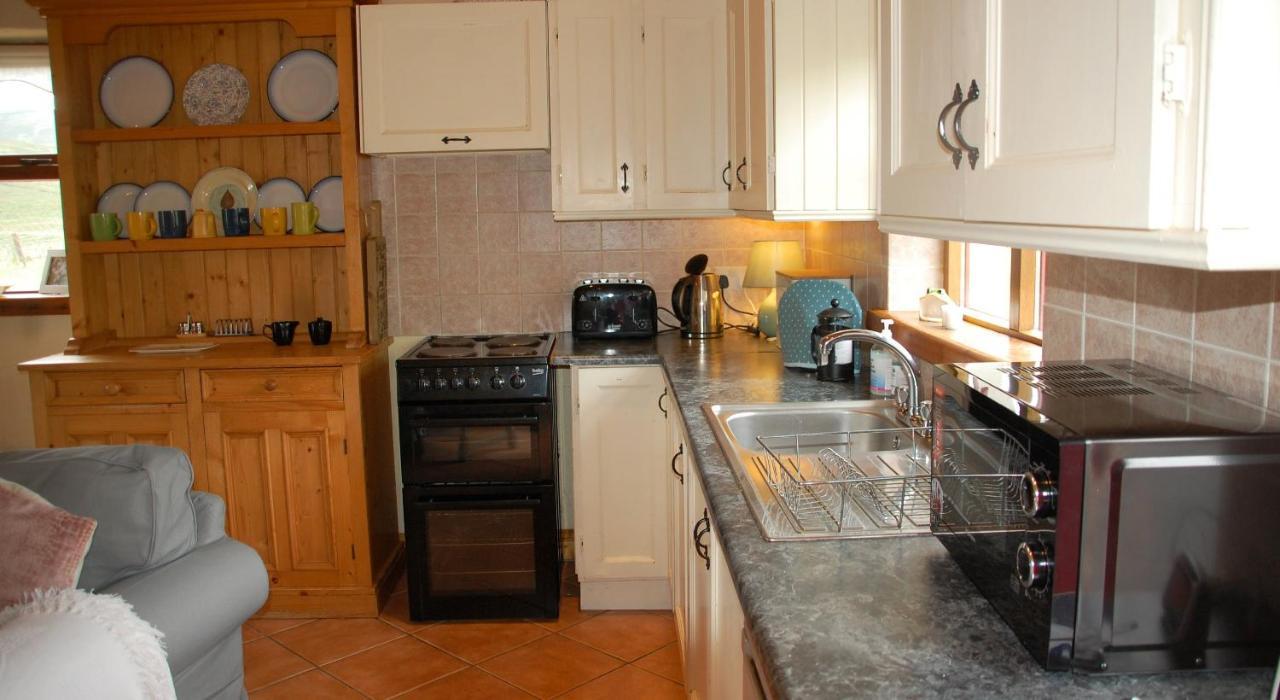 Corriebrack Cottage Hollywood  ภายนอก รูปภาพ