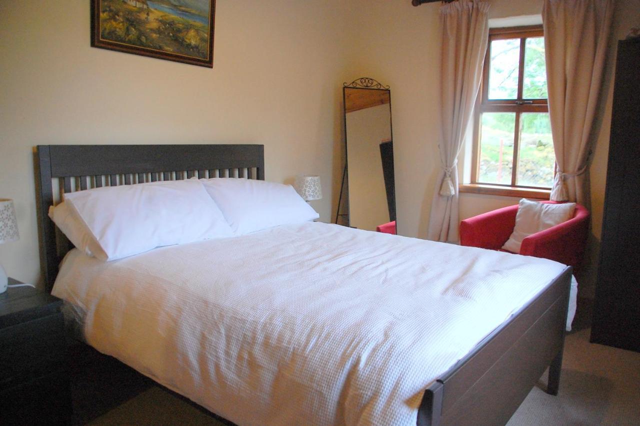 Corriebrack Cottage Hollywood  ภายนอก รูปภาพ