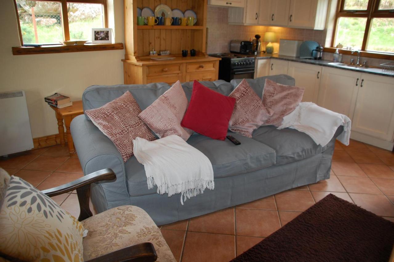 Corriebrack Cottage Hollywood  ภายนอก รูปภาพ